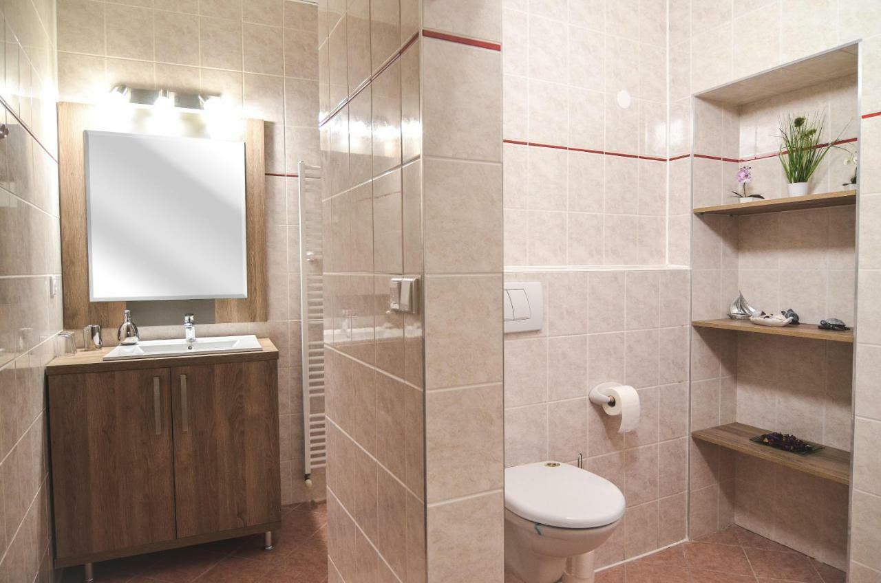 Penzion Pod Radnici Hustopeče Exterior foto