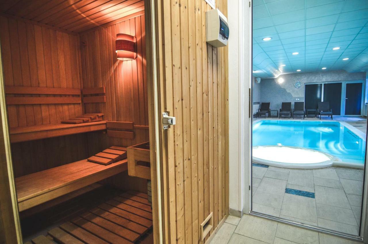 Penzion Pod Radnici Hustopeče Exterior foto