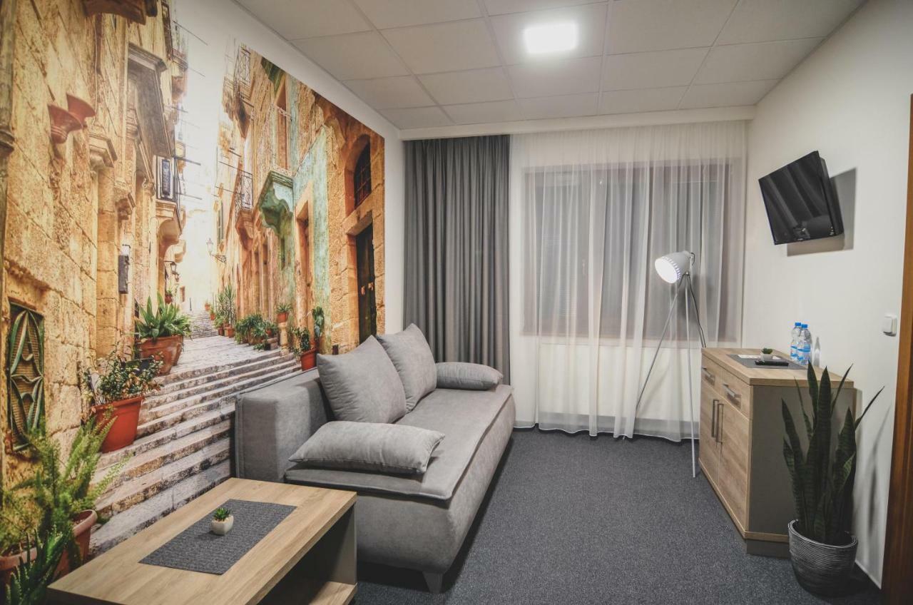 Penzion Pod Radnici Hustopeče Exterior foto